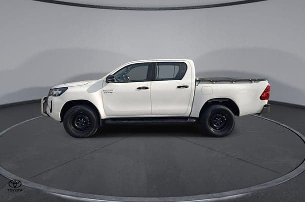 2021 Toyota Hilux SR in White