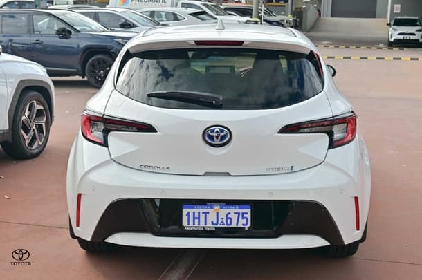 2022 Toyota Corolla Ascent Sport Hybrid in White