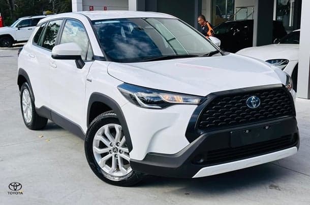 2023 Toyota Corolla Cross GX in White