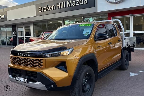 2025 Toyota Hilux SR 48V in Yellow