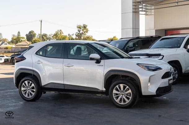 2022 Toyota Yaris Cross GX in White