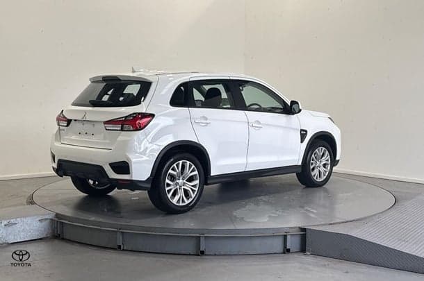 2024 Mitsubishi ASX ES in White