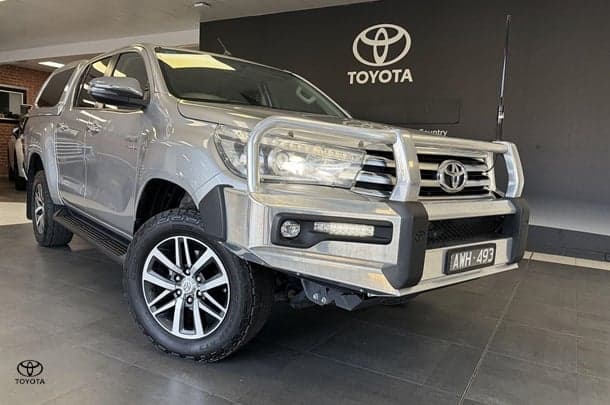 2018 Toyota Hilux SR5 in Silver