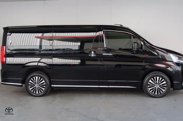 2019 Toyota Granvia VX in Black
