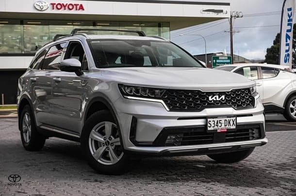 2022 Kia Sorento S in Silver
