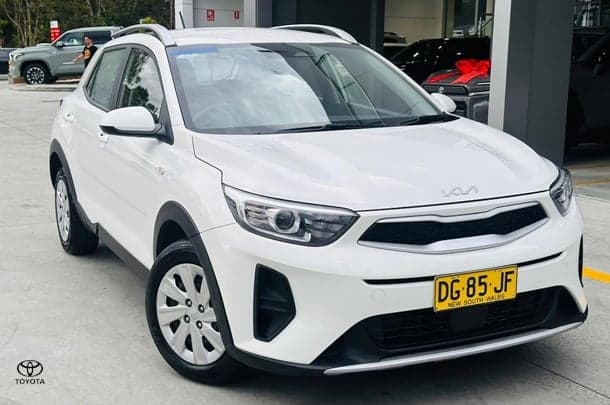2023 Kia Stonic S in Snow White Pearl (Swp)