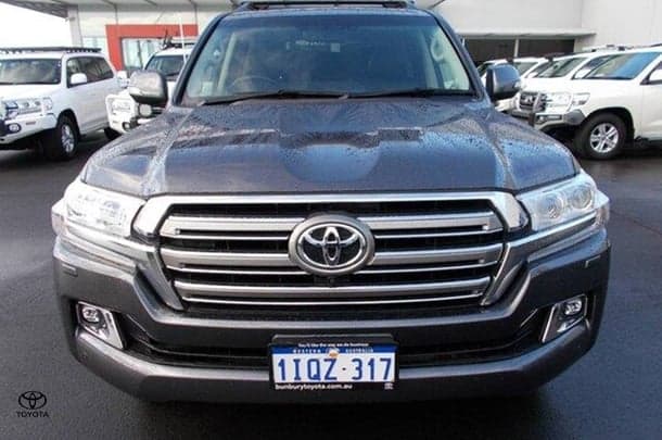 2020 Toyota Landcruiser VX in Silver