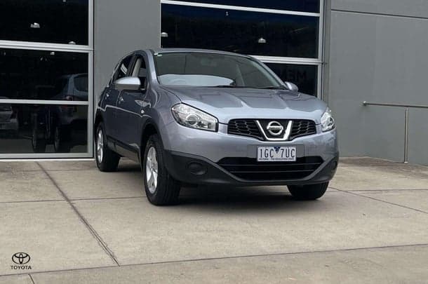 2010 Nissan Dualis ST in Grey