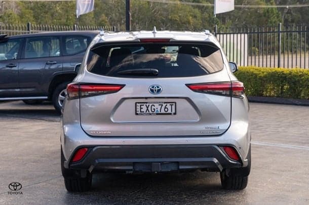 2022 Toyota Kluger Grande in Silver
