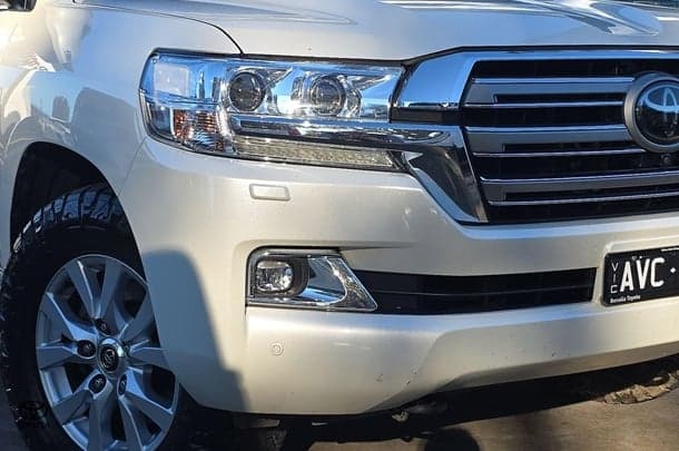 2018 Toyota Landcruiser Sahara in White