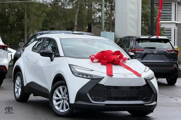 2024 Toyota C-HR GXL-2WD in White