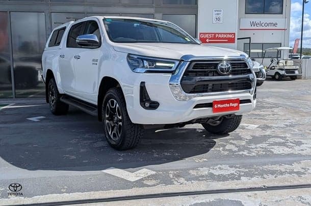 2021 Toyota Hilux SR5 in White