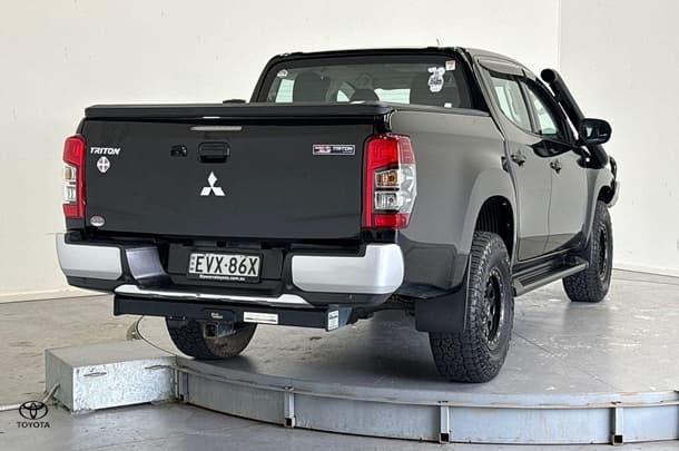 2022 Mitsubishi Triton GLX+ in Black