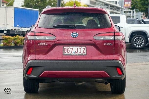 2023 Toyota Corolla Cross Atmos AWD in Red
