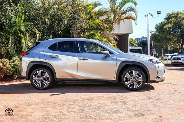 2021 Lexus UX Sports Luxury in Silver
