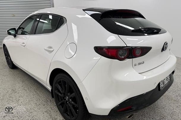 2021 Mazda 3 G25 Astina in White