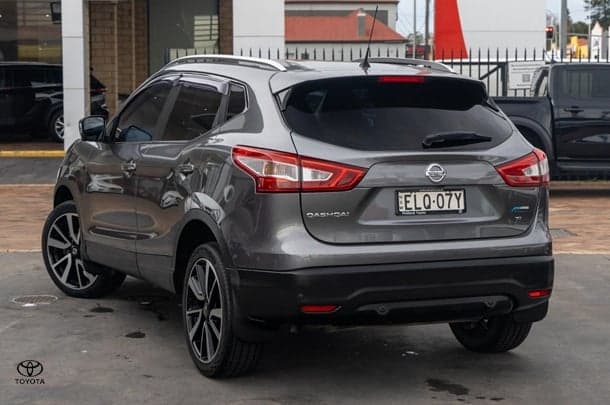2016 Nissan QASHQAI Ti in Grey