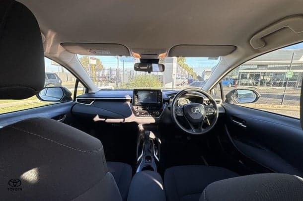 2021 Toyota Corolla Ascent Sport in Silver