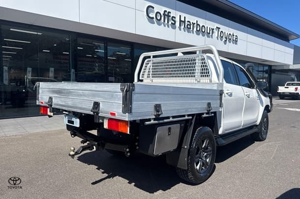 2023 Toyota Hilux SR in White