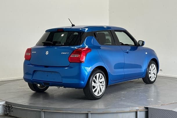 2023 Suzuki Swift GL in Blue