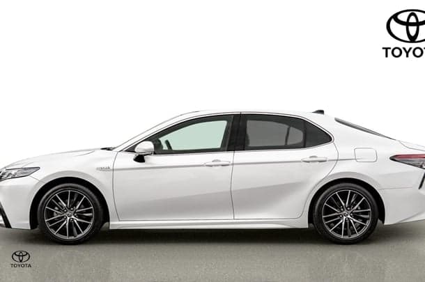 2021 Toyota Camry SL in White