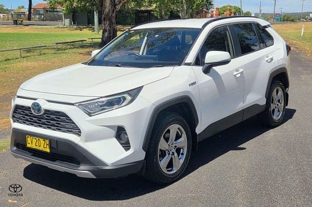 2019 Toyota RAV4 GXL-2WD in White