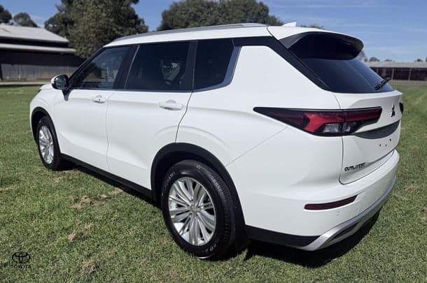 2022 Mitsubishi Outlander LS in Other