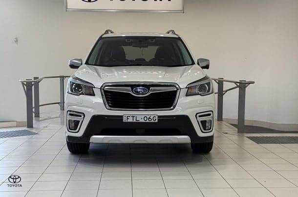 2019 Subaru Forester 2.5i-S in White