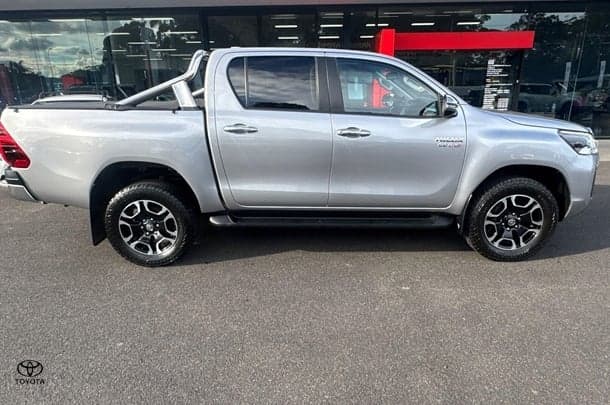 2023 Toyota Hilux SR5 in Silver