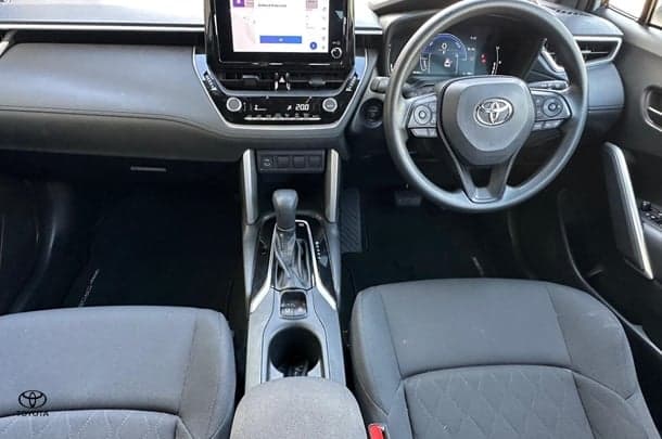 2025 Toyota Corolla Cross GX in Green