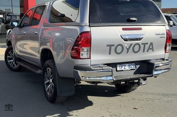 2016 Toyota Hilux SR5 in Silver