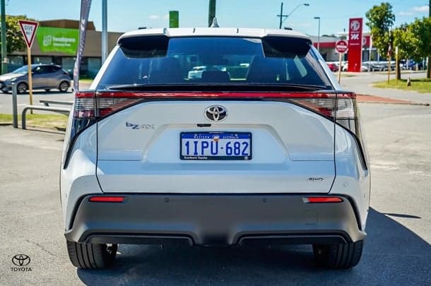 2025 Toyota bZ4X Base in White