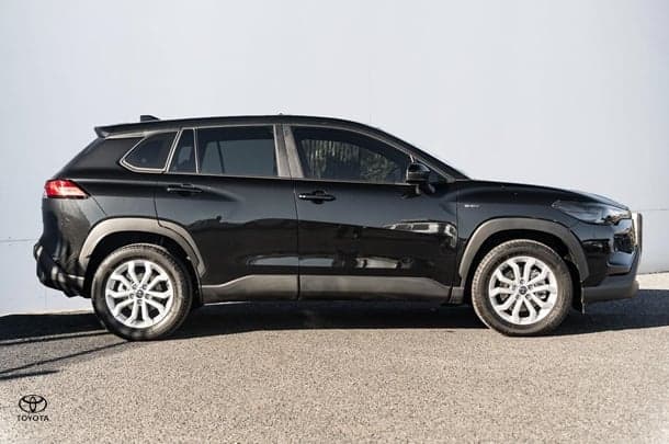 2025 Toyota Corolla Cross GX in Black