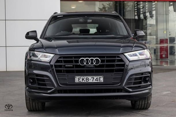2019 Audi Q5 40 TDI sport in Grey