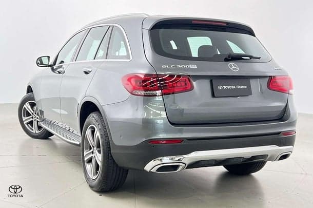 2022 Mercedes-Benz GLC-Class GLC300 in Grey