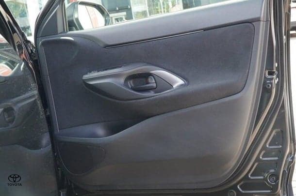 2025 Toyota Yaris Cross Urban in Blue