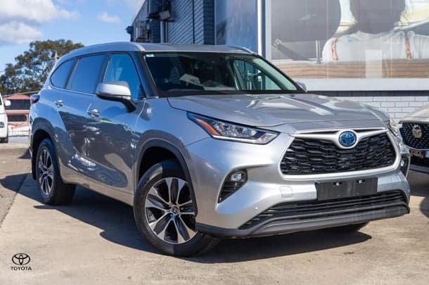2023 Toyota Kluger GXL in Silver