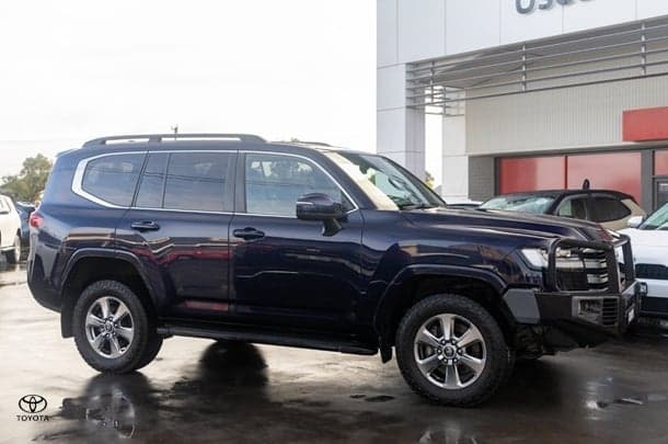 2022 Toyota Landcruiser VX in Blue