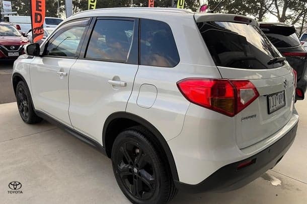 2017 Suzuki Vitara S Turbo in White