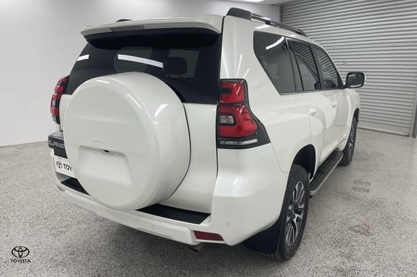 2023 Toyota Landcruiser Prado VX in White