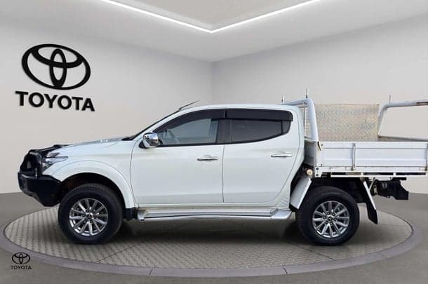 2017 Mitsubishi Triton GLS in White