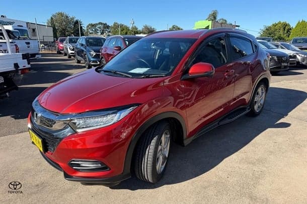 2021 Honda HR-V VTi-S in Red