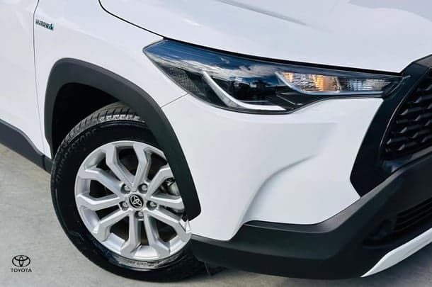 2023 Toyota Corolla Cross GX in White
