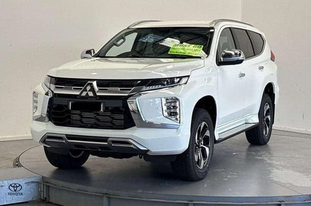 2024 Mitsubishi Pajero Sport Exceed in White