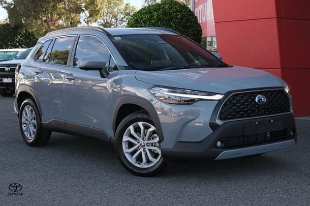 2023 Toyota Corolla Cross GXL in Grey
