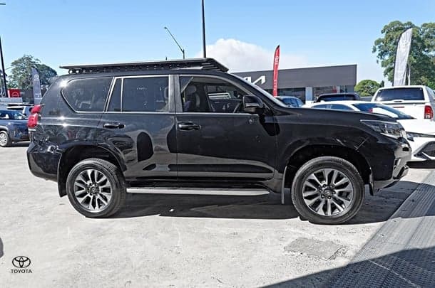 2023 Toyota Landcruiser Prado VX in Black