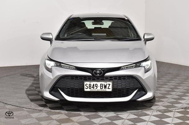 2018 Toyota Corolla Ascent Sport in Silver