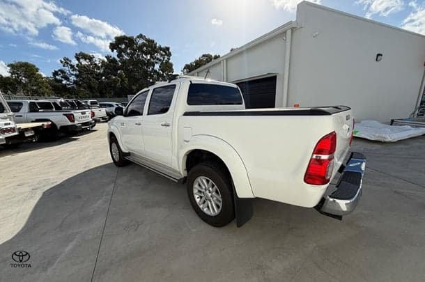 2014 Toyota Hilux SR5 in White