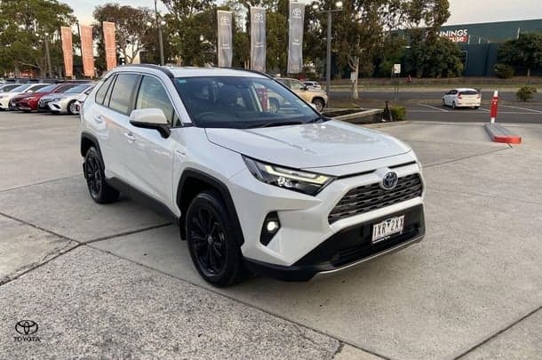 2023 Toyota RAV4 GXL-2WD in White