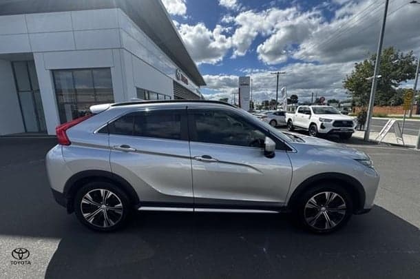 2018 Mitsubishi Eclipse Cross Exceed in Silver Metallic